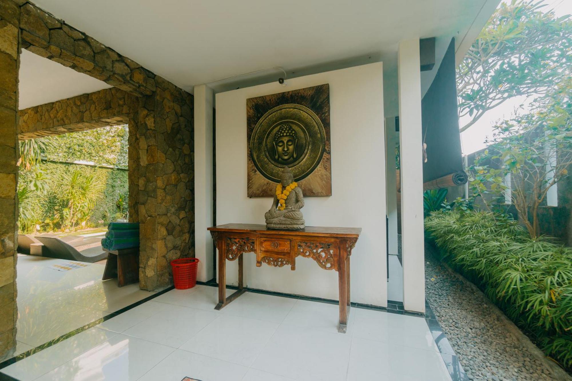 Villa C31 Seminyak Екстериор снимка