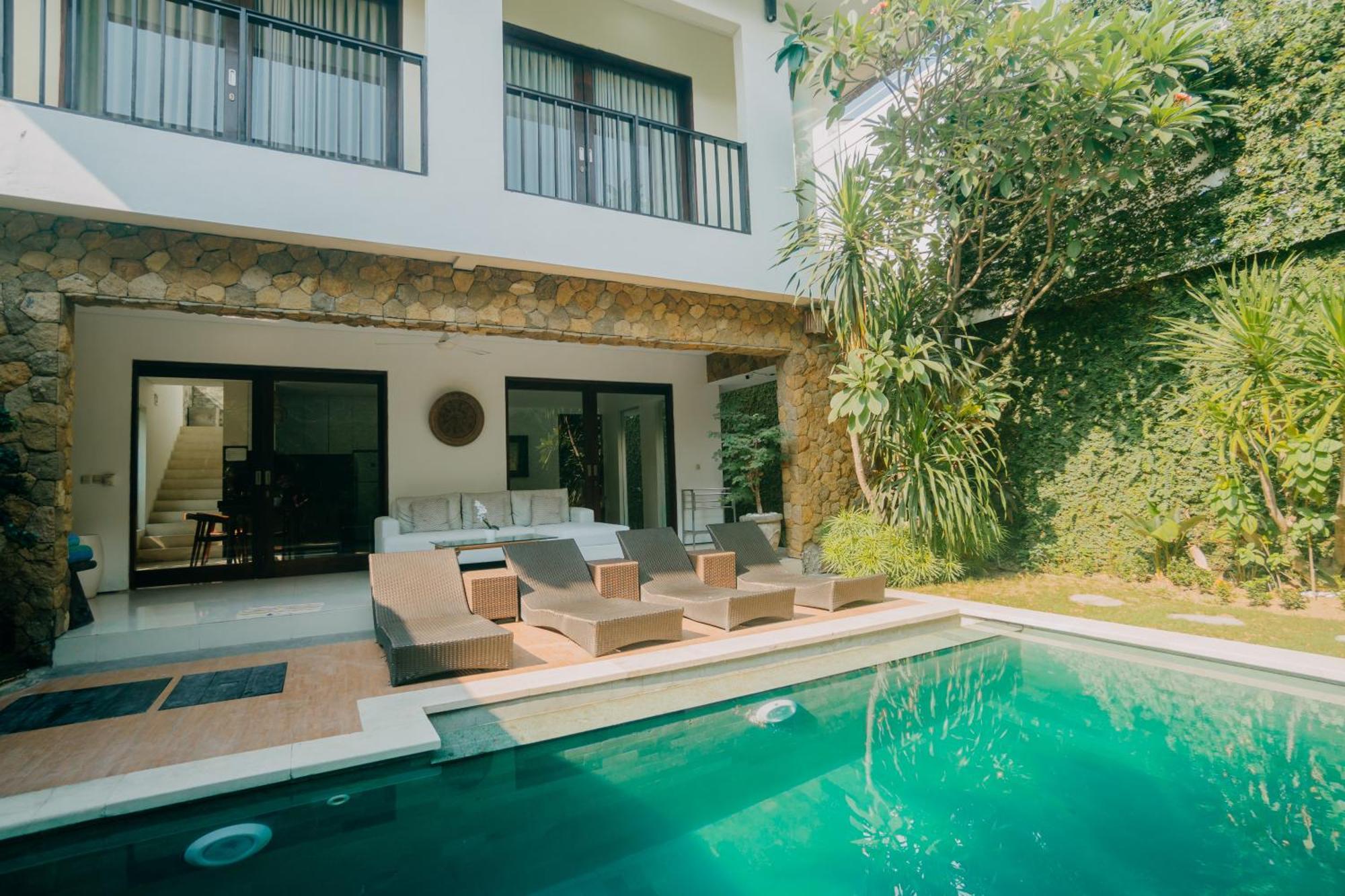 Villa C31 Seminyak Екстериор снимка